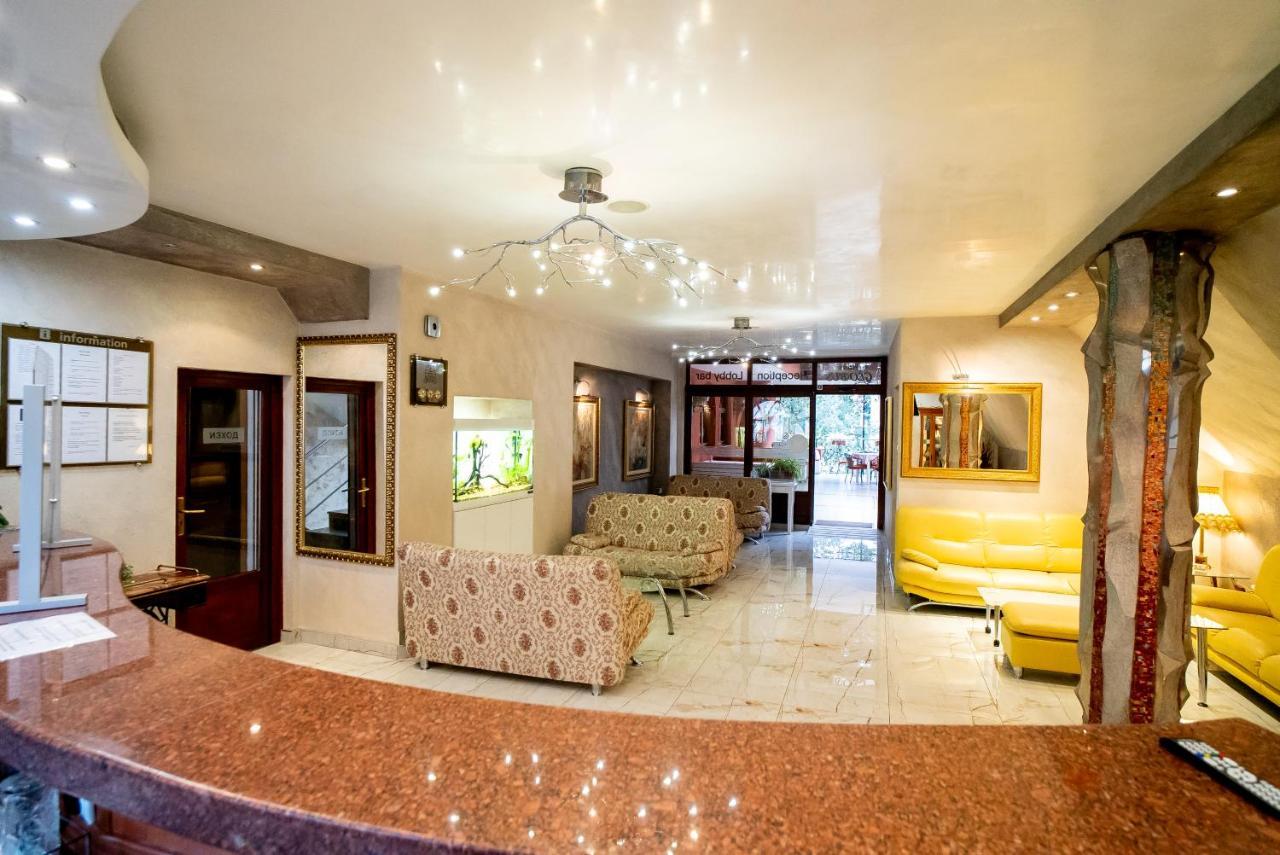 Globus Hotel Plovdiv Exterior foto